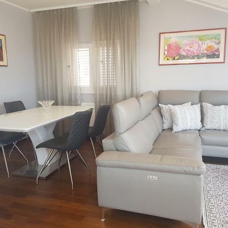 Apartman Stegić Apartment Sibenik Bagian luar foto