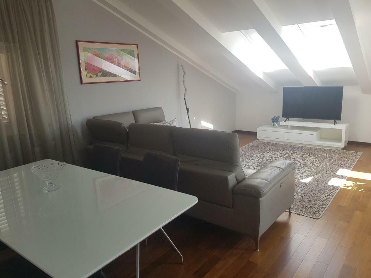 Apartman Stegić Apartment Sibenik Bagian luar foto