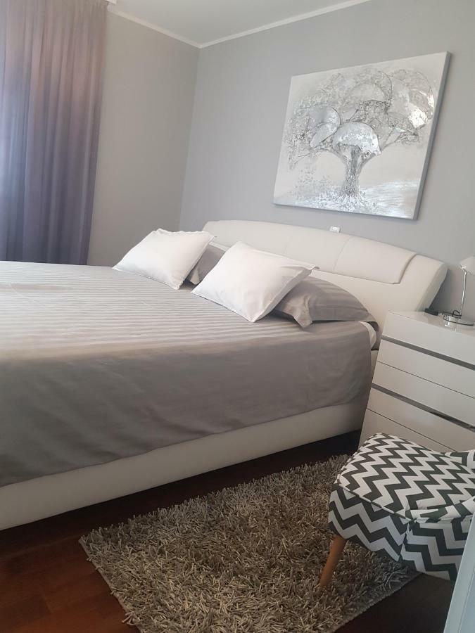 Apartman Stegić Apartment Sibenik Bagian luar foto